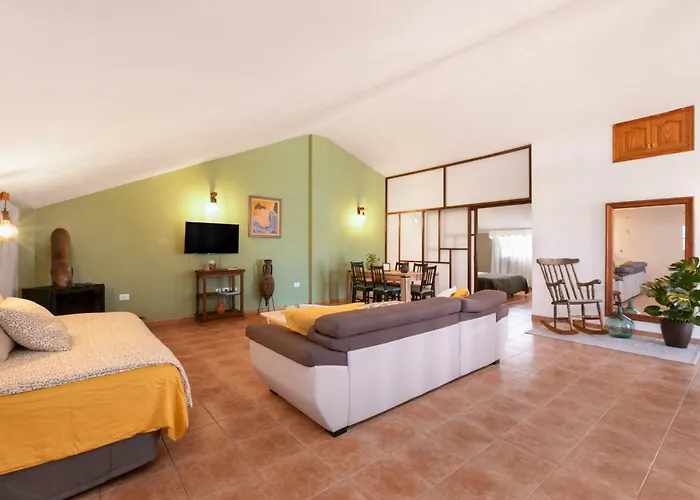 La Casa De Abona * La Sabinita